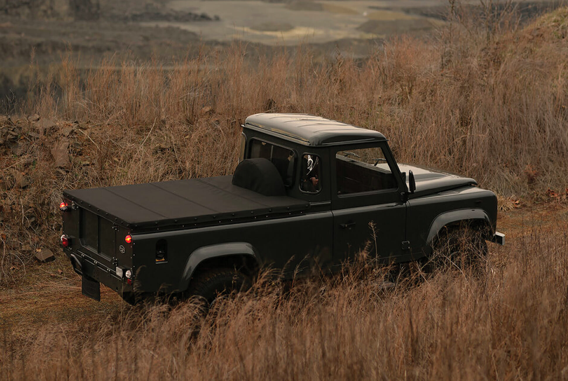 CUSTOM 1990 LAND ROVER DEFENDER 110 TRUCK GEORGETOWN